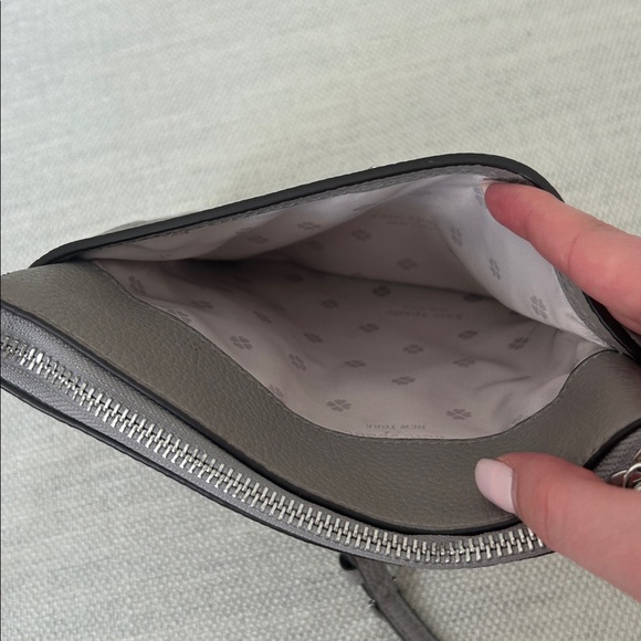 Kate Spade Small Polly Leather Crossbody Bag Purse - Picture 10 of 10